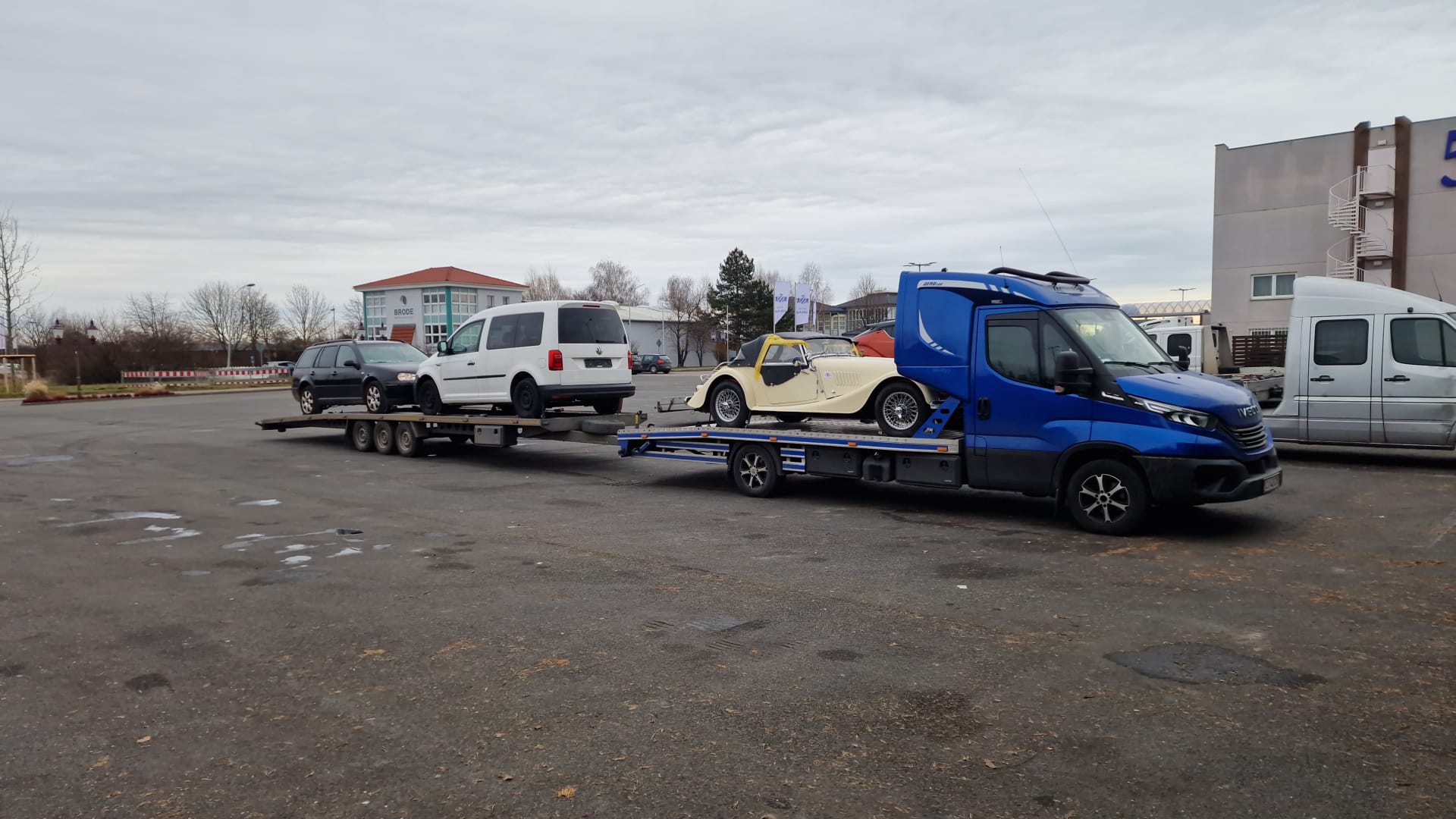 WhatsApp Image 2025-05-14 at 20.40.38_9b4061e5